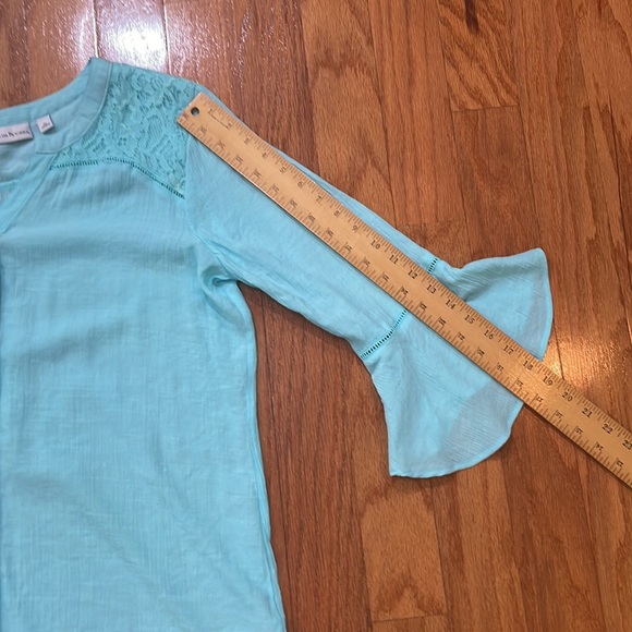 Woman’s top Size XL Button Down Lace Eyelet Ruffle Sleeve Romantic Guazy Aqua Bl - Picture 4 of 12